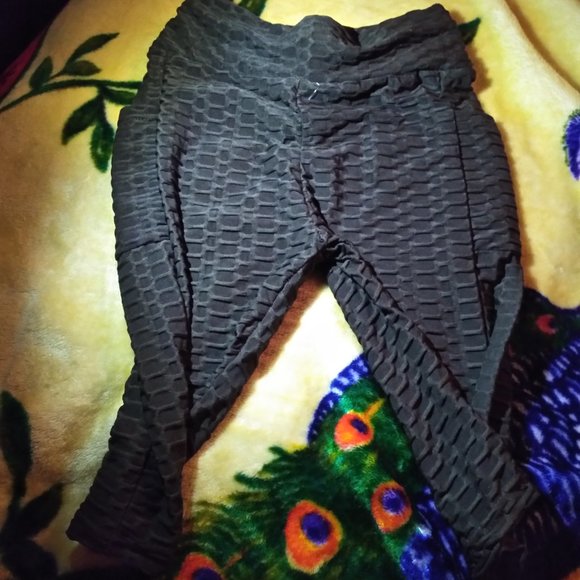 Dark green work out biker shorts - Picture 2 of 2